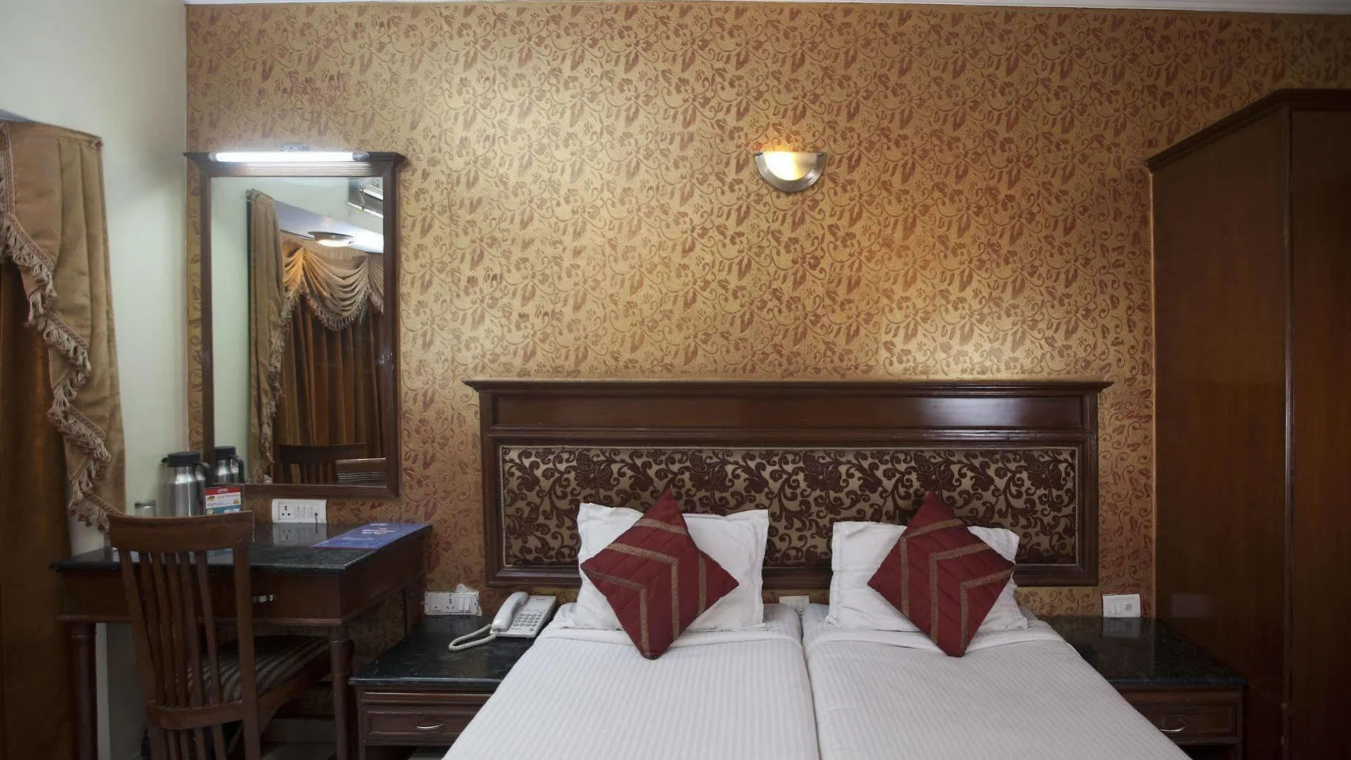 Hotel Oyo Rooms Dlf City Park Gurgaon