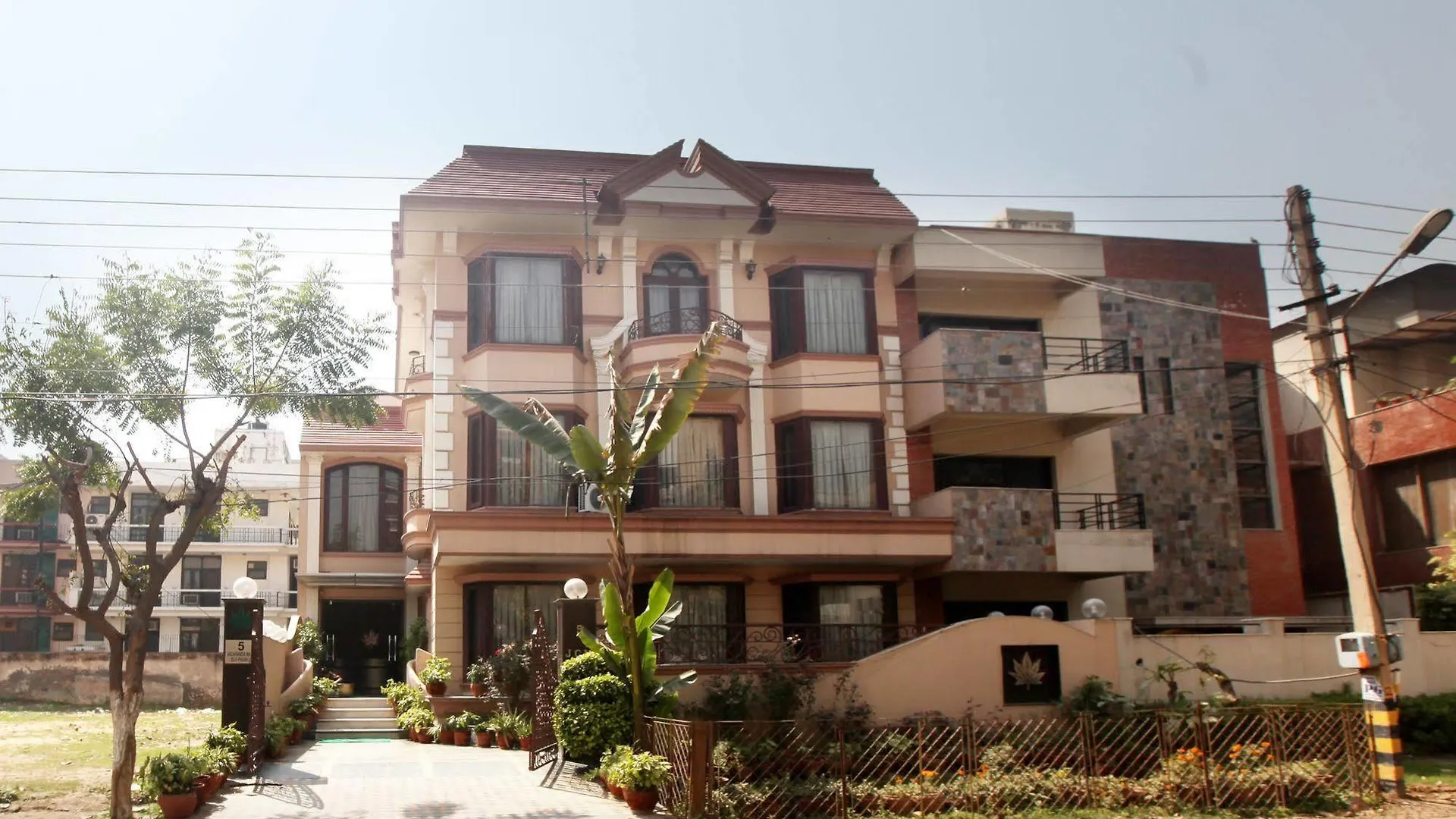 Hotel Oyo Rooms Dlf City Park Gurgaon