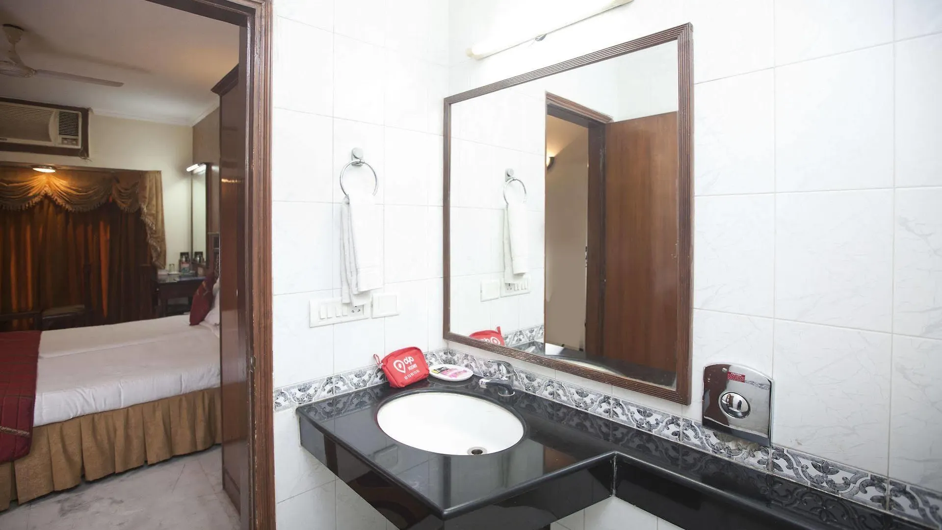 Oyo Rooms Dlf City Park Gurgaon